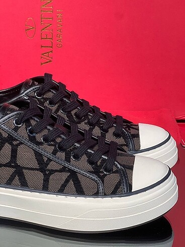 Valentino Valentino