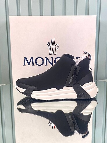 37 Beden siyah Renk Moncler