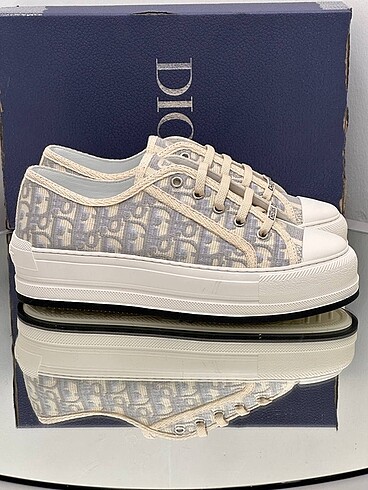 38 Beden Dior spor