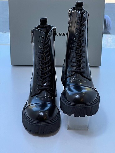 37 Beden siyah Renk Balenciaga