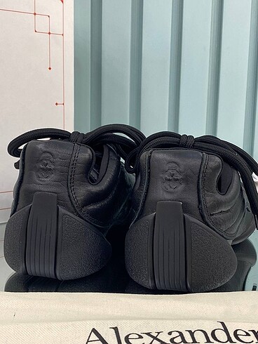 37 Beden siyah Renk Alexander mcqueen