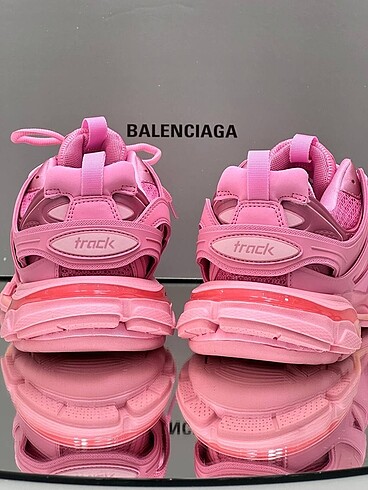 38 Beden Balenciaga