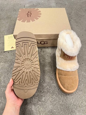 37 Beden camel Renk Ugg bot