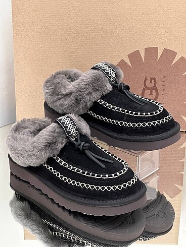 Ugg mini