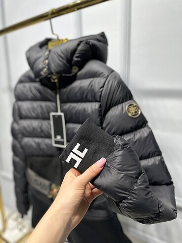 l Beden Elisabetta franchi