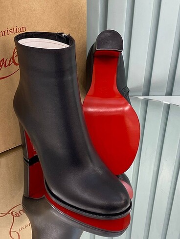 39 Beden siyah Renk Christian louboutin