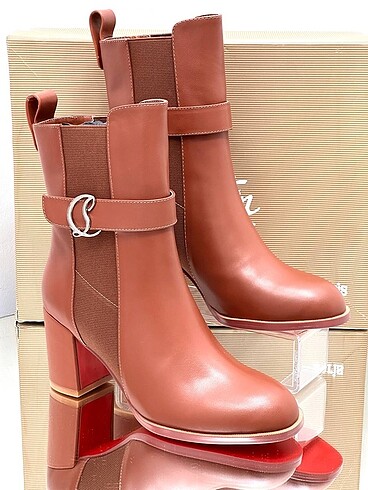 38 Beden Christian louboutin
