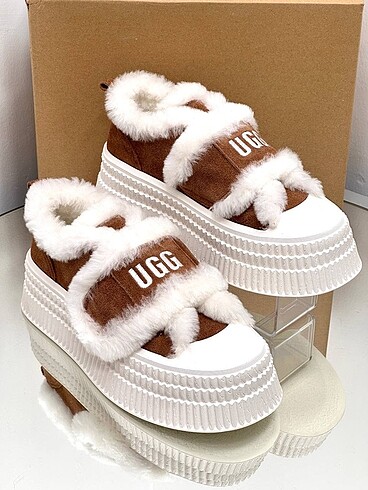 Ugg mini