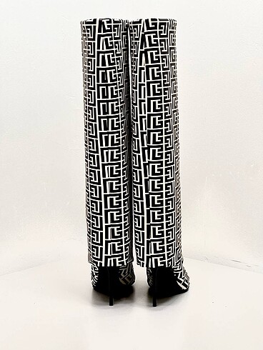 38 Beden beyaz Renk Balmain
