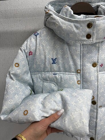m Beden mavi Renk Louis vuitton