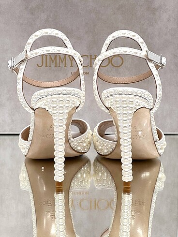37 Beden beyaz Renk jimmy choo