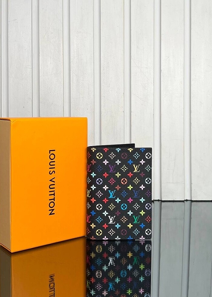 Louis vuitton pasaportlul - Görsel 3