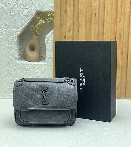 Yves saint laurent niki