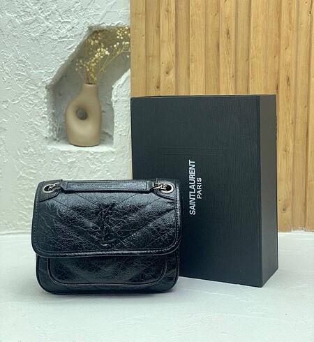 Beden Yves saint laurent niki