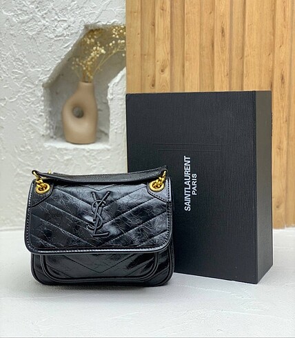 Yves Saint Laurent Yves saint laurent niki