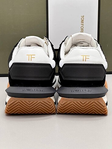 42 Beden Tom Ford