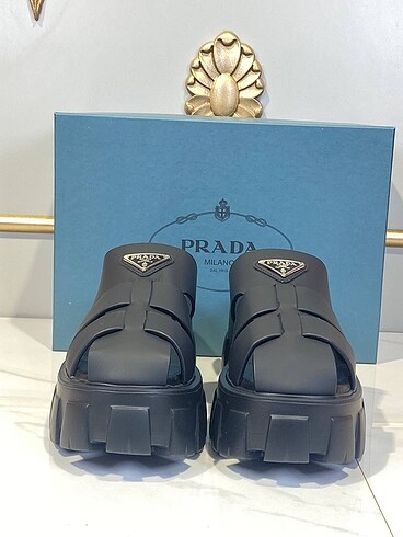 Prada Prada