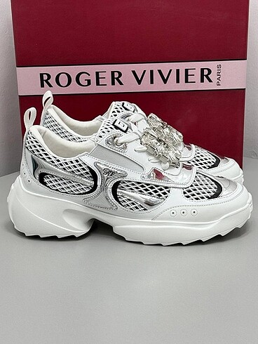 38 Beden Roger vivier