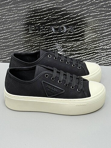 38 Beden Prada