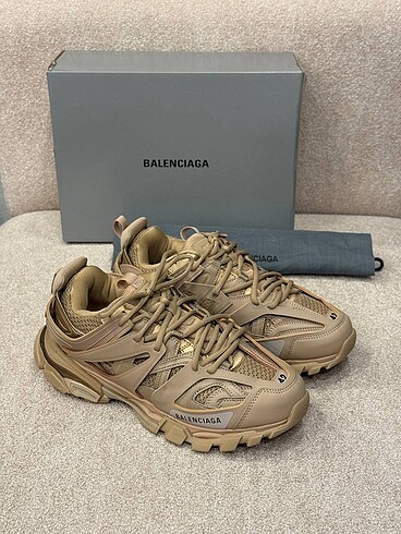 37 Beden Balenciaga
