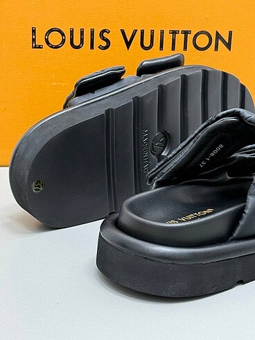 37 Beden siyah Renk Louis vuitton