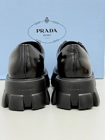 37 Beden Prada