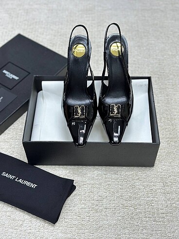 Yves Saint Laurent Saint laurent