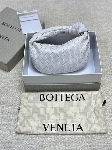  Beden Bottega veneta