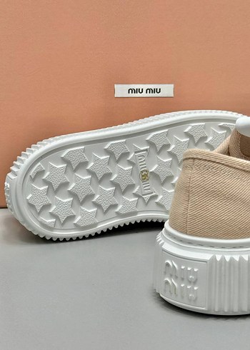 38 Beden ten rengi Renk Miu miu