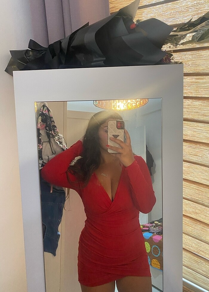 Kırmızı kısa elbise - Görsel 2