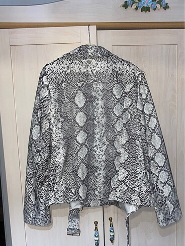 yılan desenli deri ceket - Görsel 6