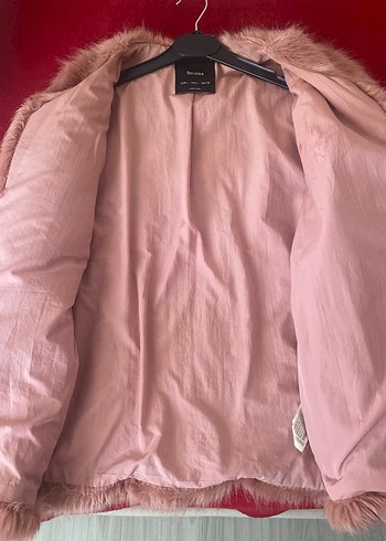 l Beden pembe Renk Pembe Kürk BERSHKA