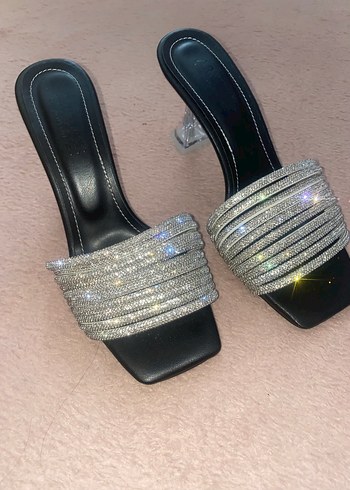 Taşlı şık topuklu terlik - Görsel 2