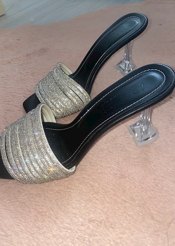 Taşlı şık topuklu terlik - Görsel 3