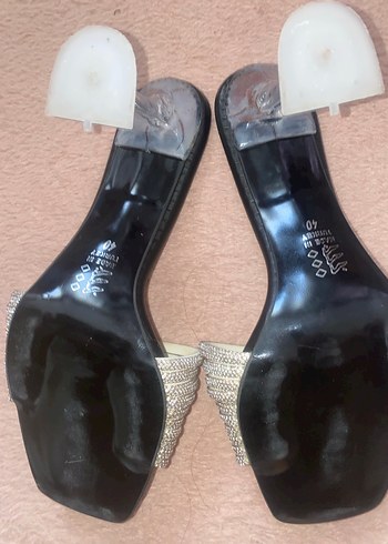 Taşlı şık topuklu terlik - Görsel 4