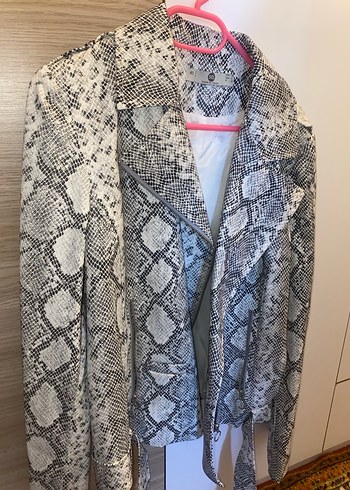 Yılan Desenli Deri Ceket - Görsel 3