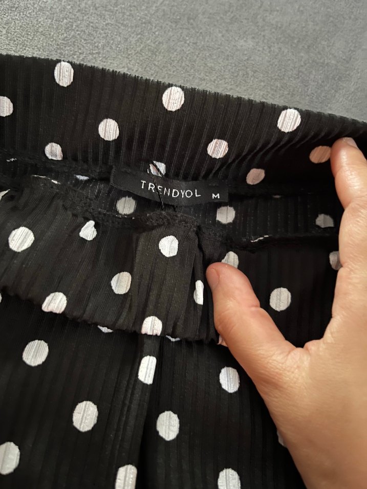 Puantiyeli Siyah Midi Etek - Görsel 3