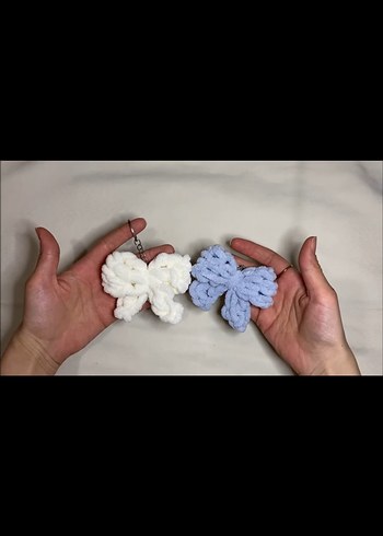 Mavi Örgü beyaz örgü Kadın Anahtarlık - Görsel 2