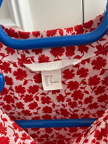 34 Beden H&m kolsuz kırmızı çiçekli şifon bluz