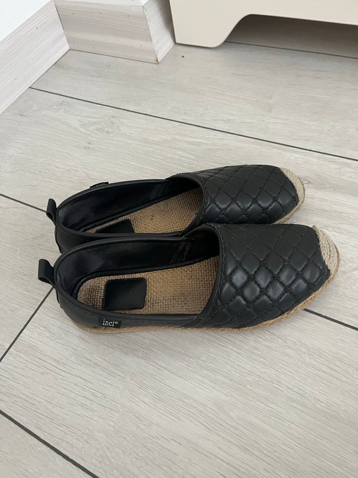 İnci 37 no siyah espadril ayakkabı, önü hasır detaylı - Görsel 3