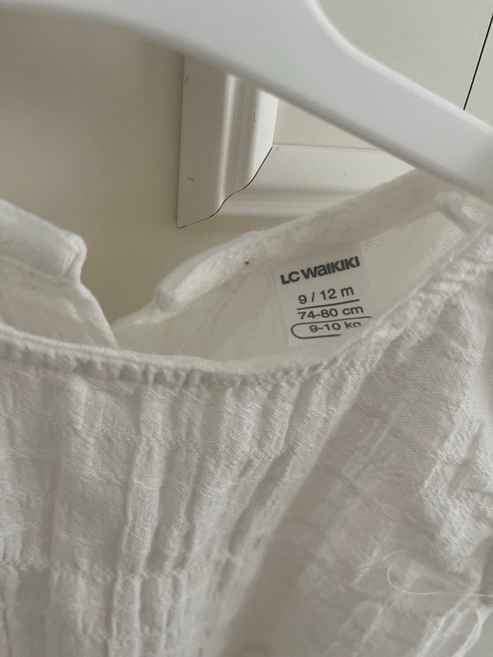 Lcw 9-12 ay kız bebek beyaz gömlek, arkası düğmeli - Görsel 2