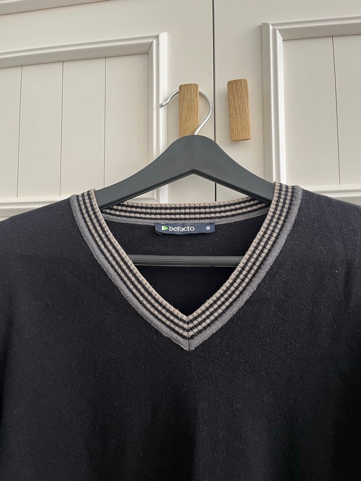 Defacto M beden V yaka siyah triko kazak - Görsel 4