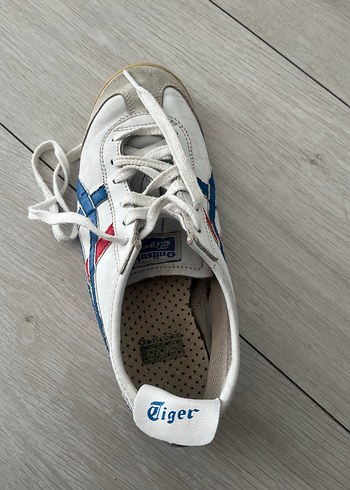 Tiger 37,5 numara spor ayakkabı, mavi kırmızı çizgili - Görsel 5