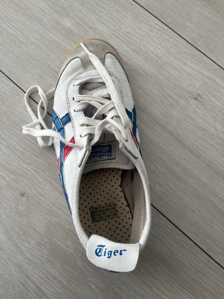 Tiger 37,5 numara spor ayakkabı, mavi kırmızı çizgili - Görsel 5