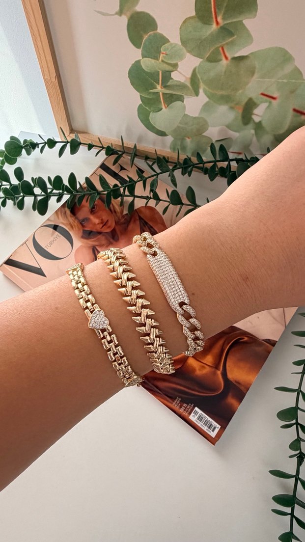 Zincir Detaylı Minimalist Altın Bileklik - Görsel 3