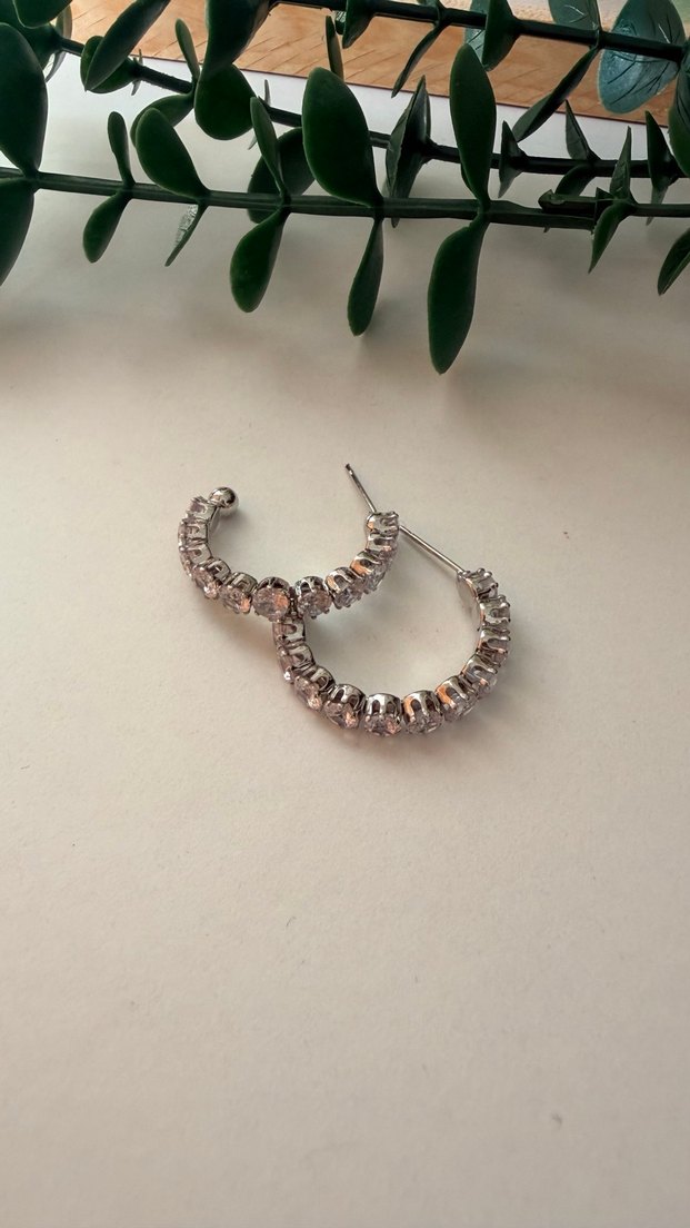 Bej Mini İşlemeli Kadın Küpeler - Görsel 2