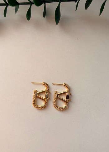 Altın Renkli Mini Yılan Desenli Küpeler - Görsel 3