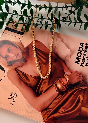 Uzun Zincir Detaylı Altın Renkli Kadın Kolye arpa kolye - Görsel 2