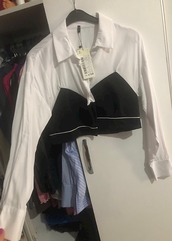 Düğmeli V Yaka Mini Kadın Gömlek - Görsel 2