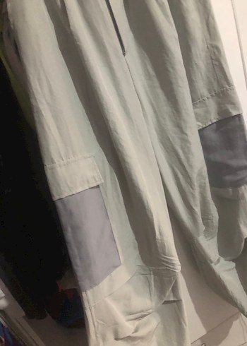 Gri Bel Detaylı Rahat Kesim Kadın Pantolon - Görsel 3